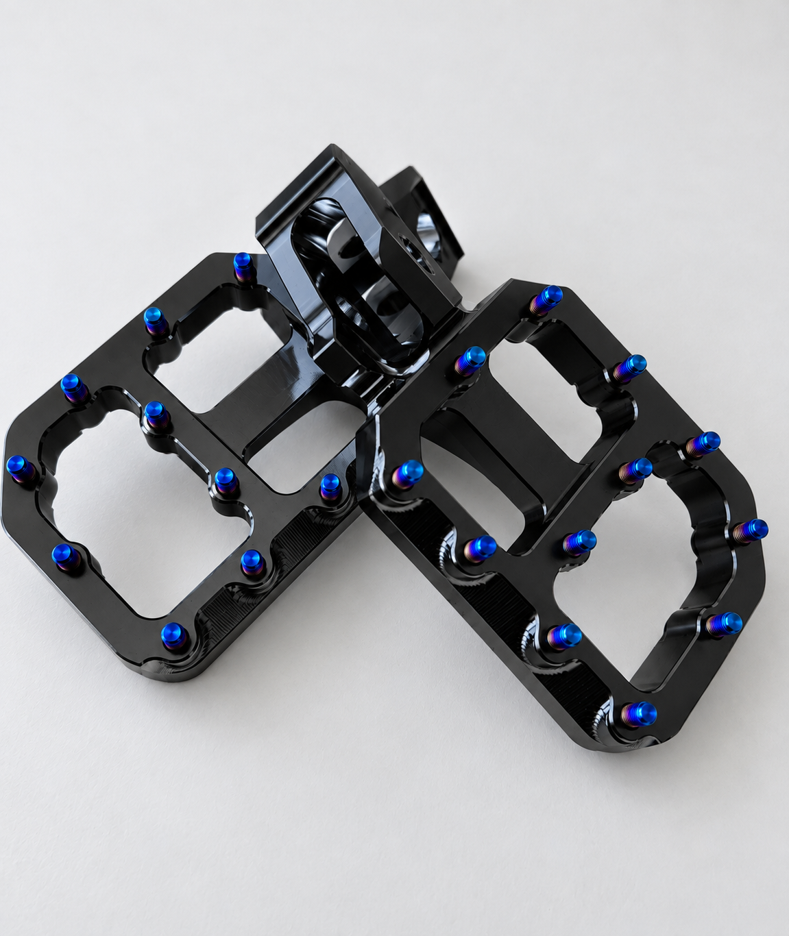 Black Wide Pegs