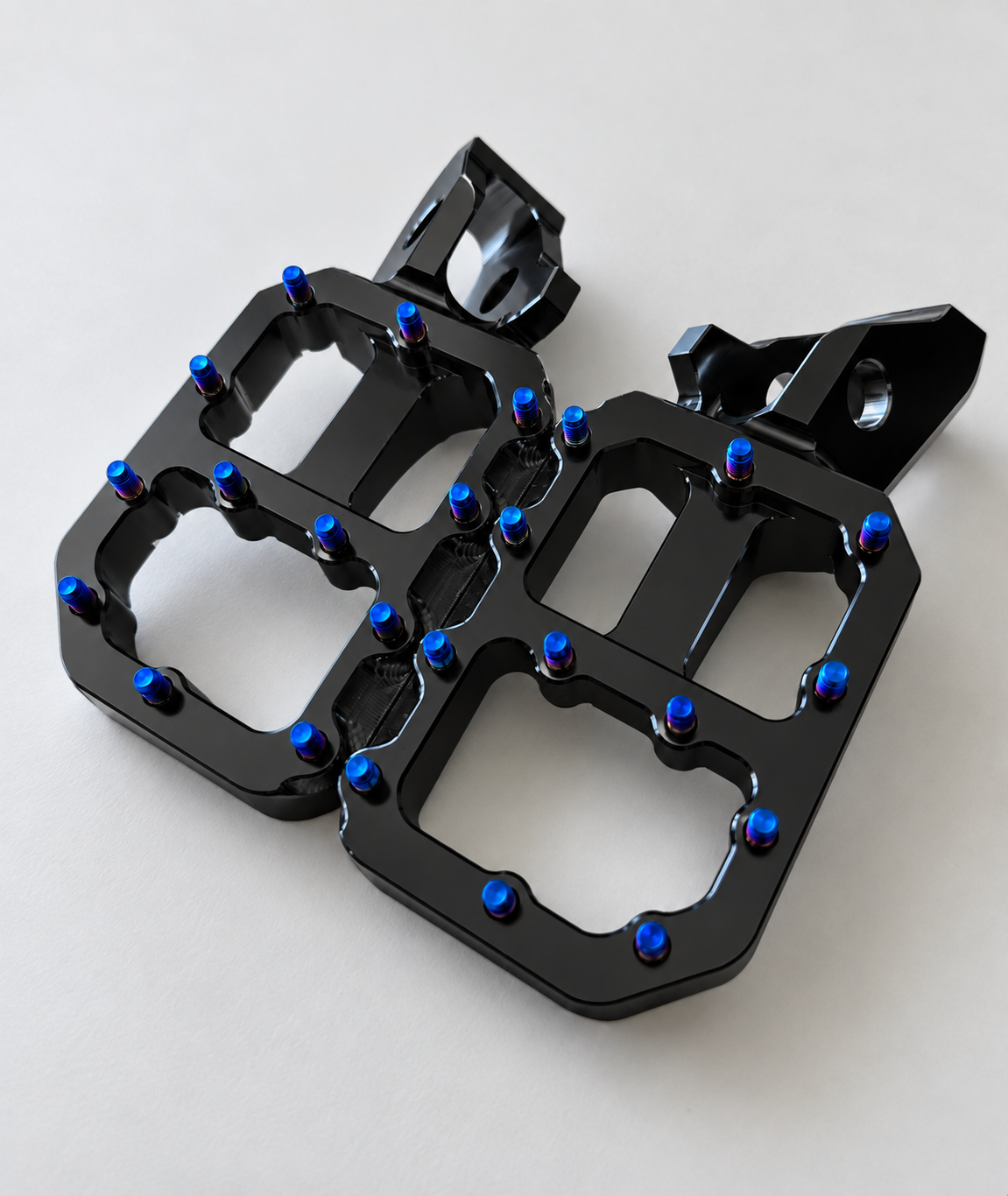 Black Wide Pegs